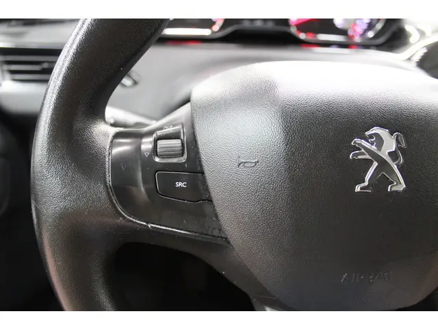 Peugeot 208 1.2 VTi Active 2013 Benzine 15