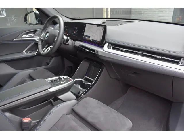 BMW X1 sDrive18i 2024 Benzine 11