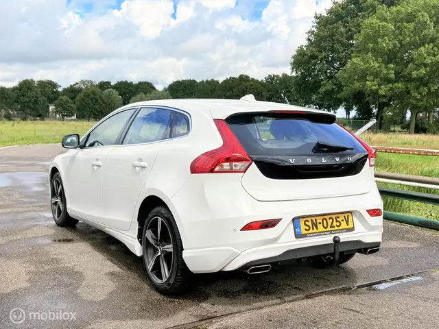 Volvo V40 2.0 D2 Nordic+ 2018 Diesel 6