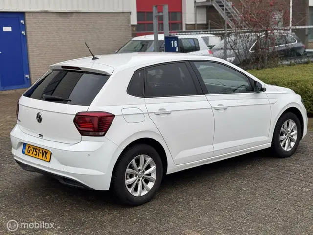 Volkswagen Polo 1.0 TSI Highline 2018 Benzine 8