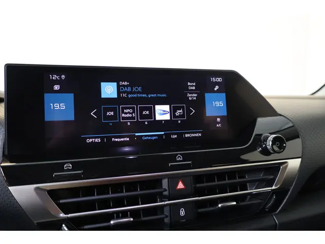 Citroën C4 PT 130 Shine 2022 Benzine 43