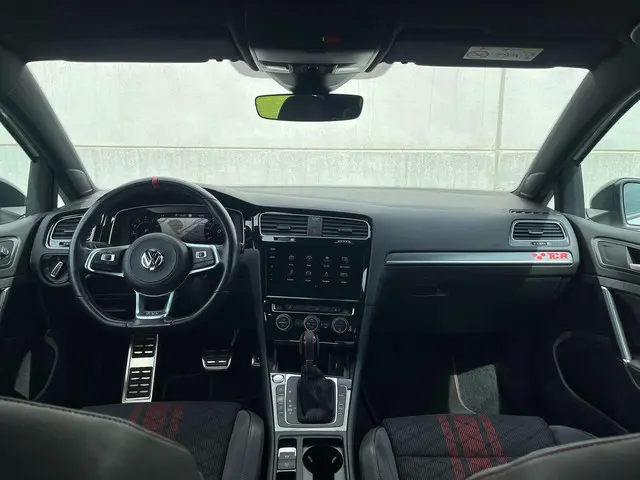 Volkswagen Golf 2.0 TSI GTI TCR 2019 Benzine 13