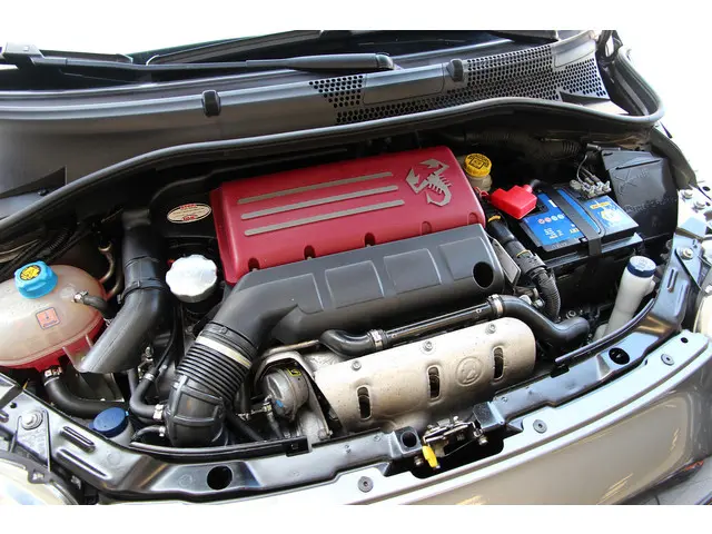 Fiat 500 1.4-16V Abarth 2013 Benzine 36