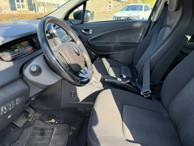 Renault ZOE R90 BOSE 41KWH 2018 Elektrisch 11