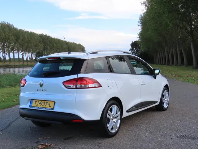 Renault Clio Estate 0.9 TCe Zen *Navi *Cruise 2018 Benzine 4