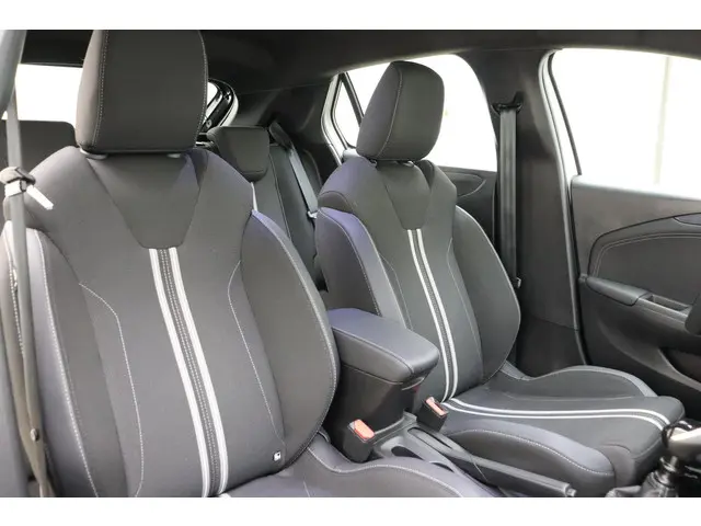 Opel Corsa 1.2 Turbo GS 2024 Benzine 10