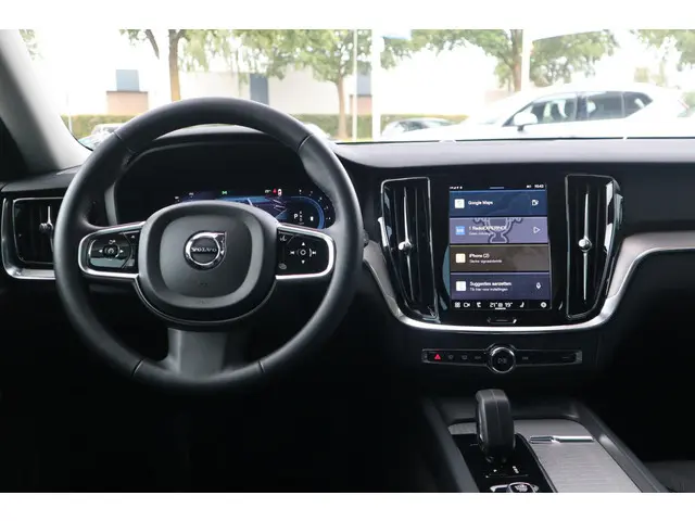 Volvo V60 2.0 B3 Plus Dark 2024 Benzine 14