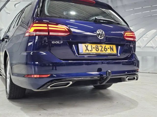 Volkswagen Golf 1.4 TSI Highline R Line 2017 Benzine 23