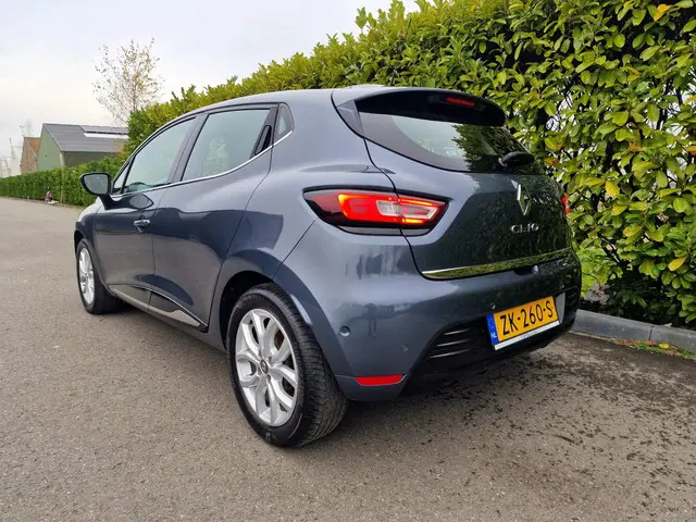 Renault Clio 0.9 TCe INTENS LEER NAP 2019 Benzine 23