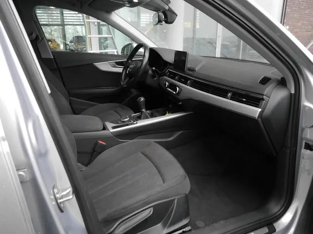 Audi A4 Avant 1.4 TFSI Pro Line 2016 Benzine 12