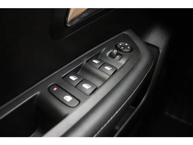 Peugeot 208 1.2 PureTech Allure Pack 2022 Benzine 17