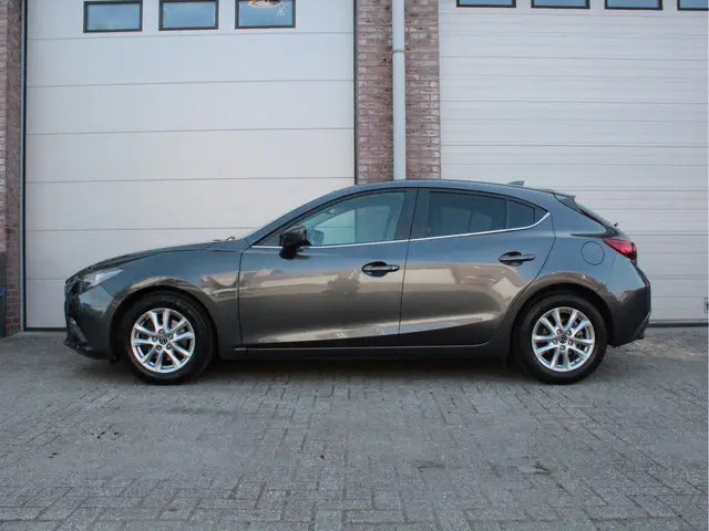 Mazda 3 2.0 Skylease 2016 Benzine 2