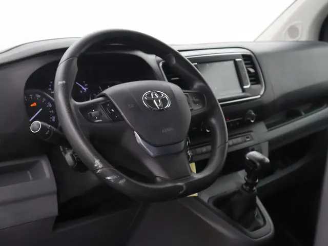 Toyota ProAce Worker 2.0 D-4D NAVIGATOR LONG 2019 Diesel 10