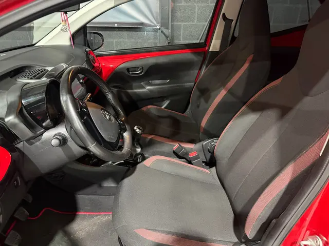 Toyota Aygo 1.0 VVT-i x-cite 2018 Benzine 13