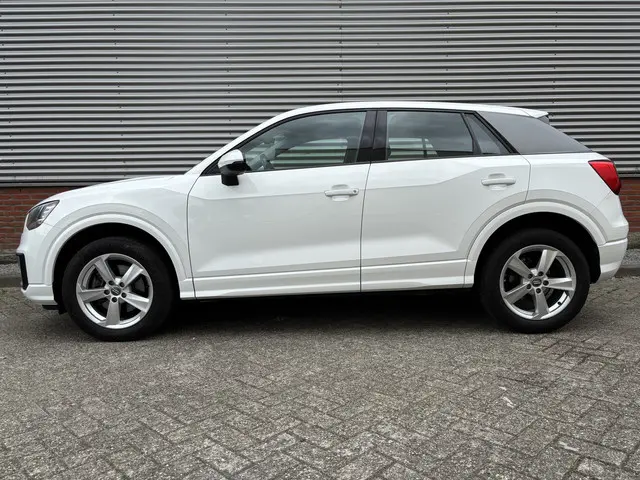 Audi Q2 1.0 TFSI Sport 2017 Benzine 3