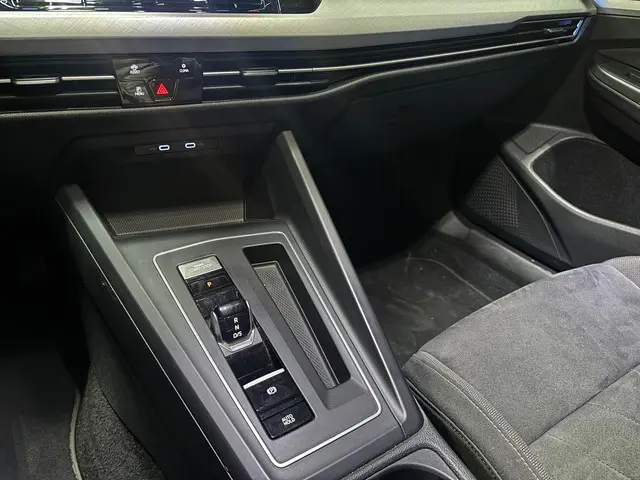Volkswagen Golf 1.5 eTSI R-Line 2020 Hybride Benzine 23