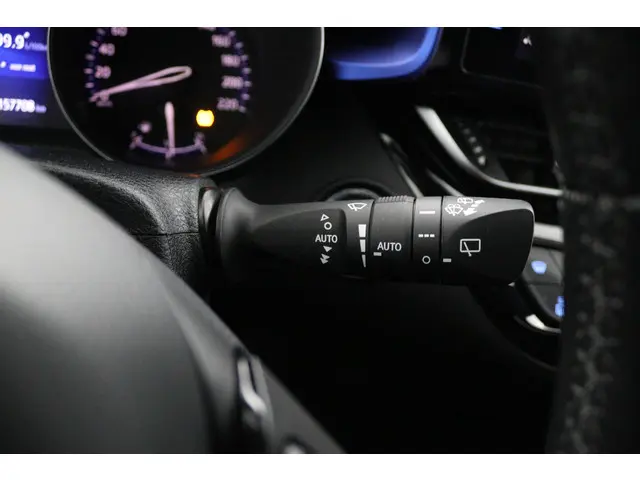 Toyota C-HR 1.2 Bi-Tone 2017 Benzine 31