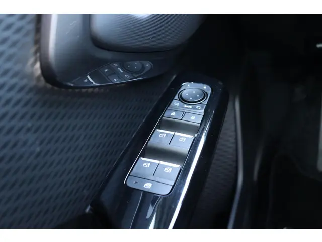 Toyota Urban Cruiser Executive 61 kWh, 2026 Elektrisch 15