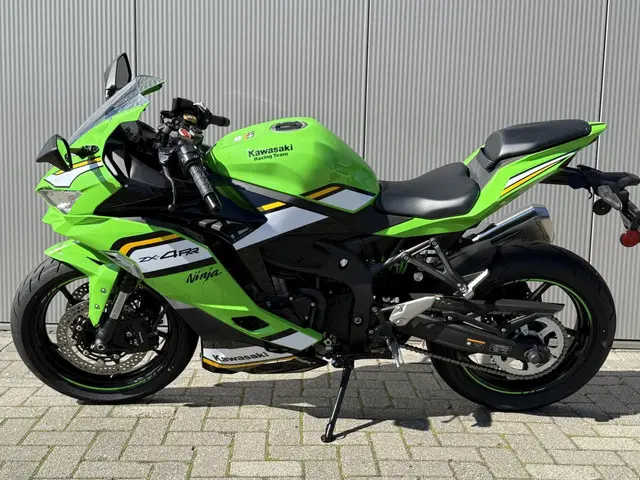 Kawasaki Ninja ZX ZX-4R 2025 Benzine 11