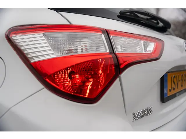 Toyota Yaris 1.5 Hybrid Active 2019 Hybride Benzine 37