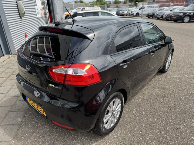 Kia Rio 1.2 CVVT World Cup Edition 2014 Benzine 12