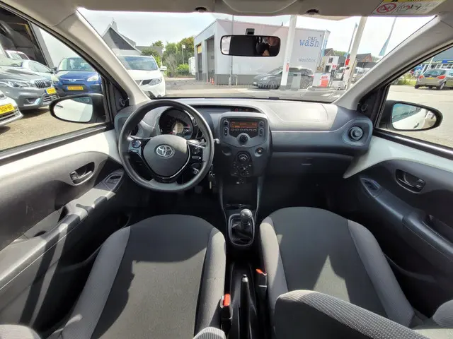 Toyota Aygo 1.0 VVT-i x-fun 2018 Benzine 27