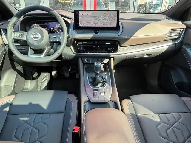 Nissan QASHQAI MHEV 140 MT Tekna 2025 Benzine 37