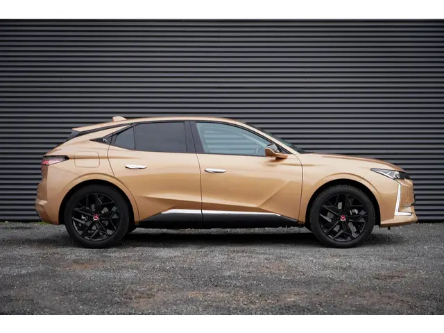 DS DS 4 E-Tense Rivoli 2022 Hybride Benzine 3