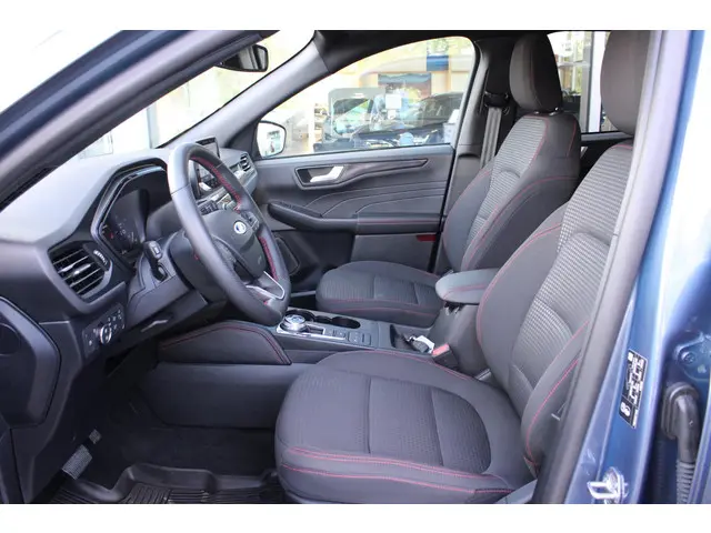 Ford Kuga 2.5 PHEV ST-Line 2024 Hybride Benzine 9