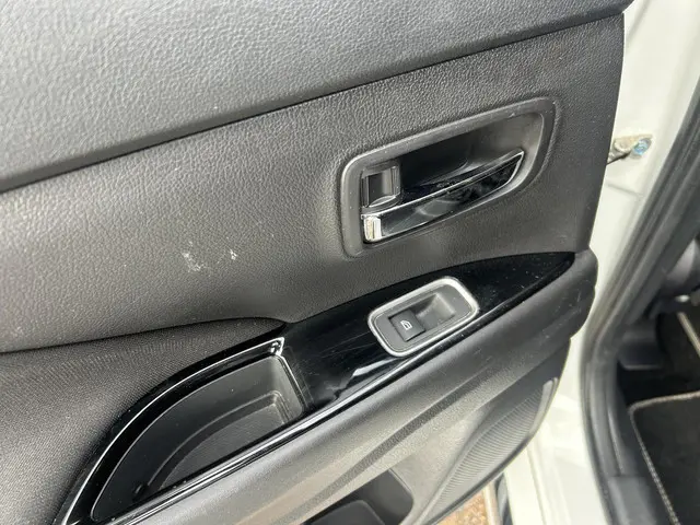 Mitsubishi Outlander 2.4 PHEV Pure+ 2020 Hybride Benzine 22