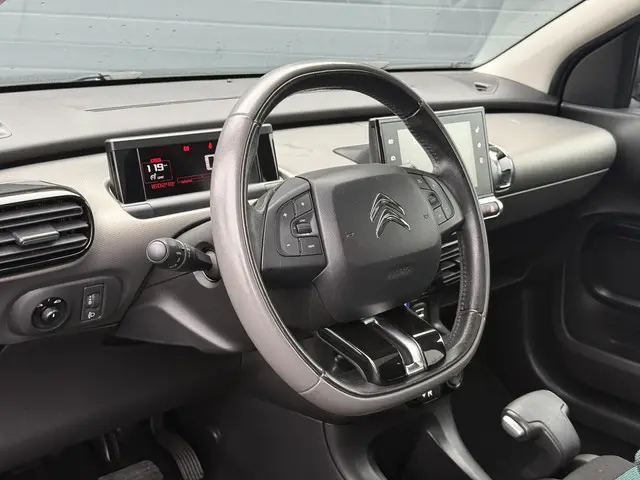 Citroën C4 Cactus 1.2 e-VTi Shine 2015 Benzine 11