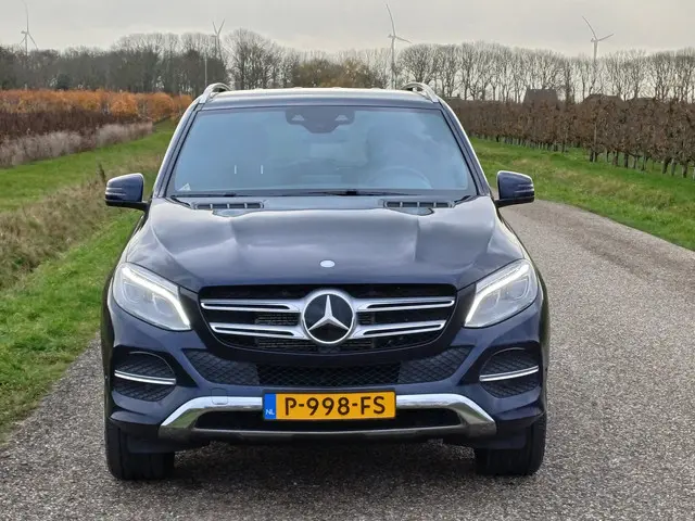 Mercedes-Benz GLE 500 e 4MATIC 2017 Hybride Benzine 4