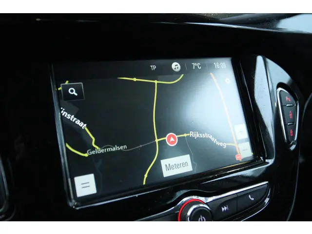 Opel Corsa 1.4 BLACK EDITION 2018 Benzine 28