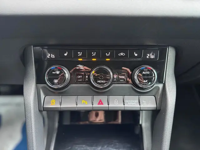 Škoda Karoq 1.0 TSI Business Edition 2022 Benzine 21