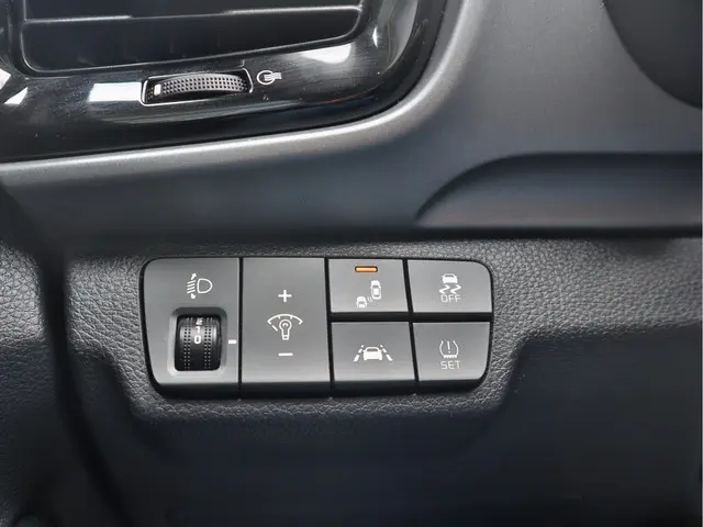 Kia Stonic 1.0 T-GDi ExecutiveLine 2018 Benzine 29