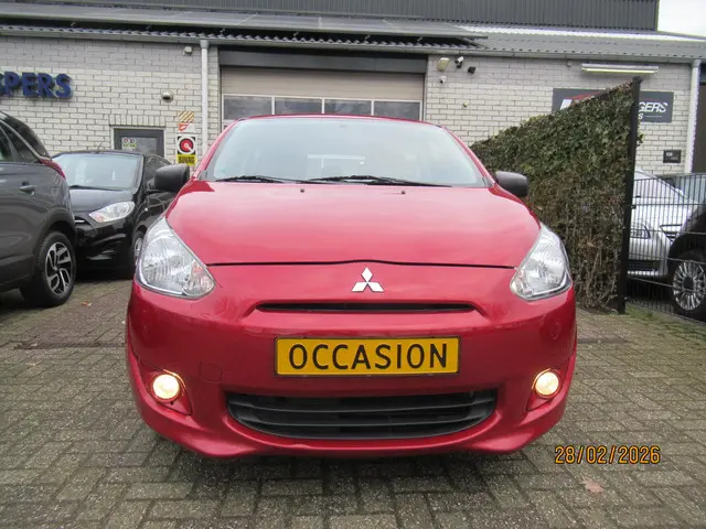 Mitsubishi Space Star 1.0 Entry 2015 Benzine 10