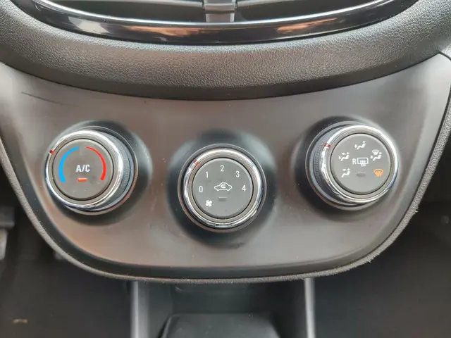 Opel KARL 1.0 Rocks Online Edition 2018 Benzine 14