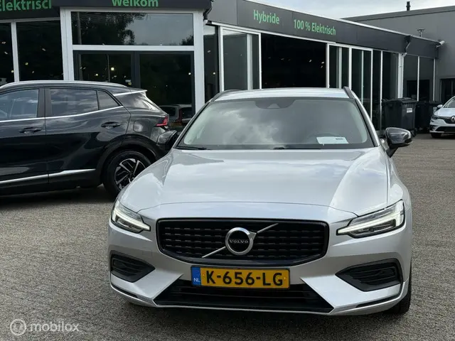 Volvo V60 2.0 B3 R-Design 2021 2021 Benzine 8