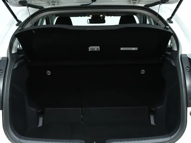 Toyota Yaris 1.5 Hybrid Dynamic 2021 Hybride Benzine 49