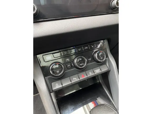 Škoda Karoq 1.5 TSI ACT Business Edition 2019 Benzine 16