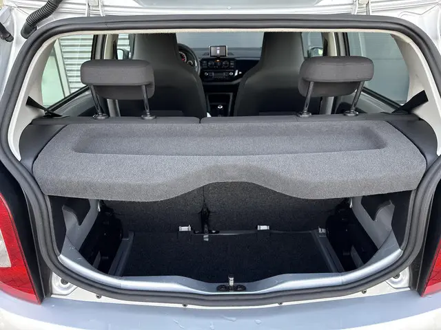 Volkswagen up! 1.0 move up! BlueMotion 2013 Benzine 24