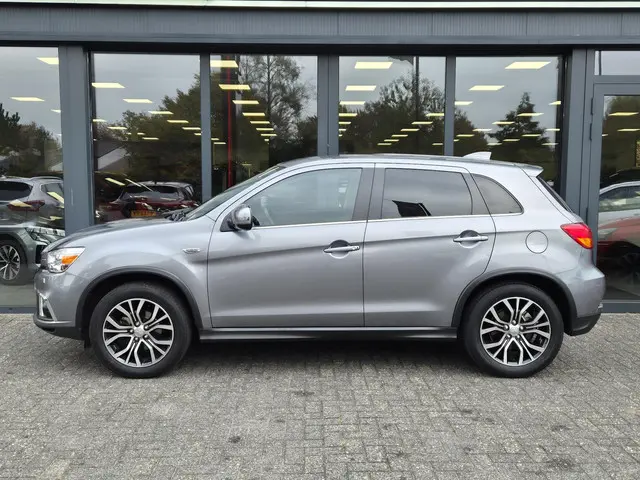 Mitsubishi ASX 1.6 Cleartec Connect Pro+ 2019 Benzine 15