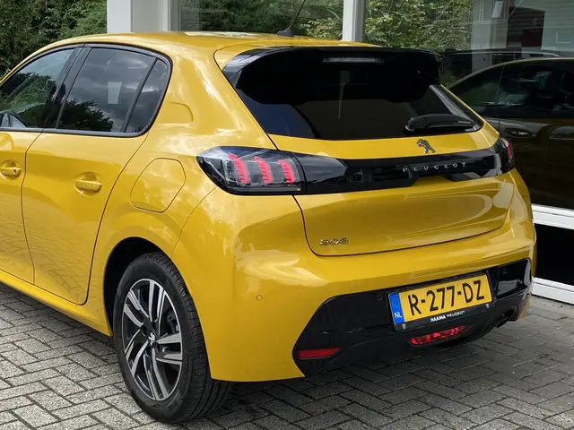 Peugeot 208 1.2T 100pk Allure Pack Automaat 2022 Benzine 13