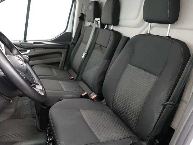 Ford Transit Custom 300 2.0 TDCI L2H1 Trend 2023 Diesel 27