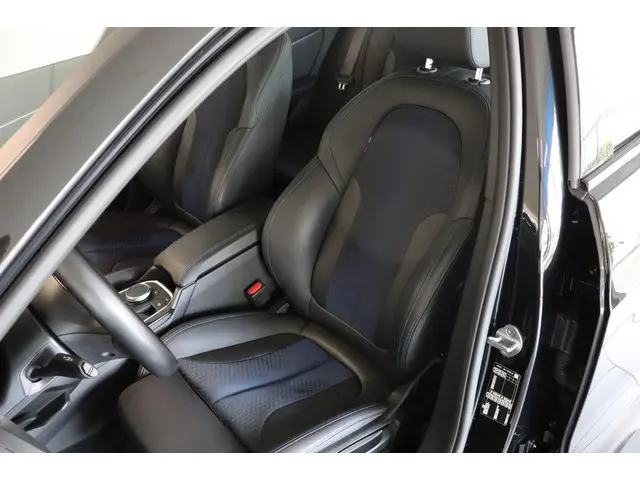BMW 1 Serie 118i Business Edition 2021 Benzine 26