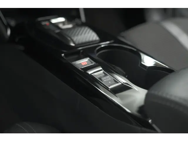 Peugeot 208 PureTech 131 EAT8 GT 2023 Benzine 45