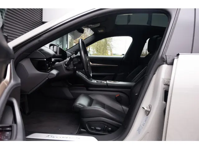 Porsche Taycan 4S Performance 84 kWh 2022 Elektrisch 16