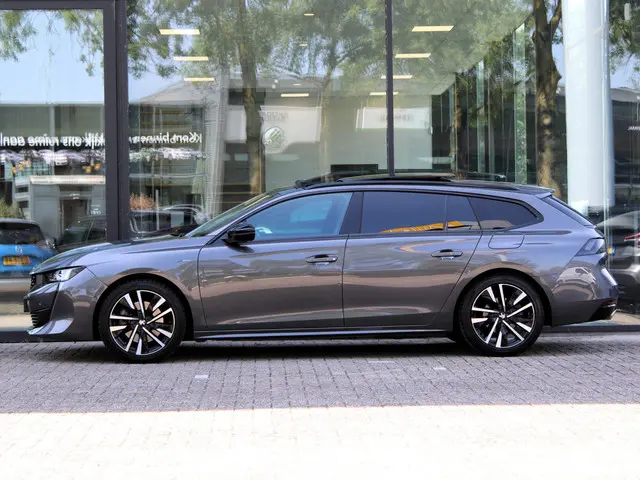 Peugeot 508 SW 1.6 HYbrid GT 2021 Hybride Benzine 12