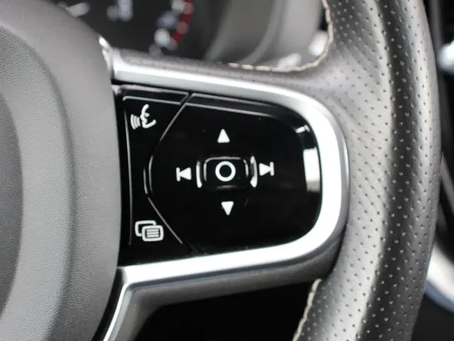 Volvo XC60 2.0 T5 R-Design Automaat 2019 Benzine 14