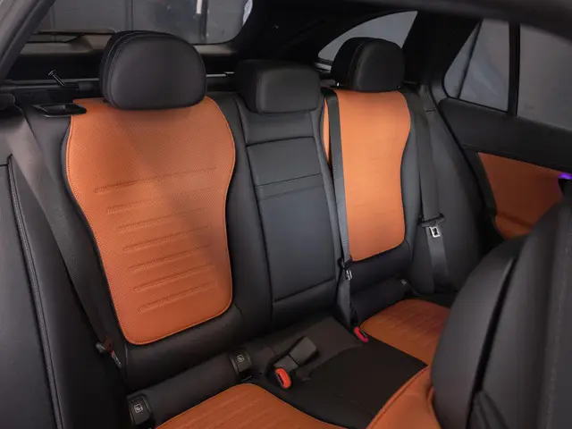 Mercedes-Benz C-Klasse Estate 180 AMG Line 2024 Benzine 55